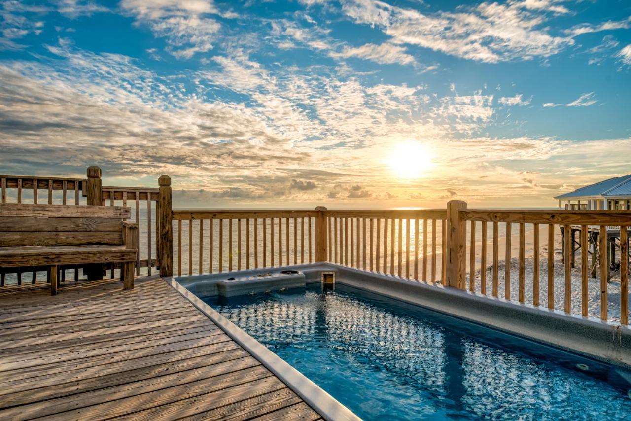 Strand Castle - Gulf Front! An Ideal Layout With Game Room, Small Private Pool, And Roof Top Crow'S Nest! Home Dauphin Island Dış mekan fotoğraf