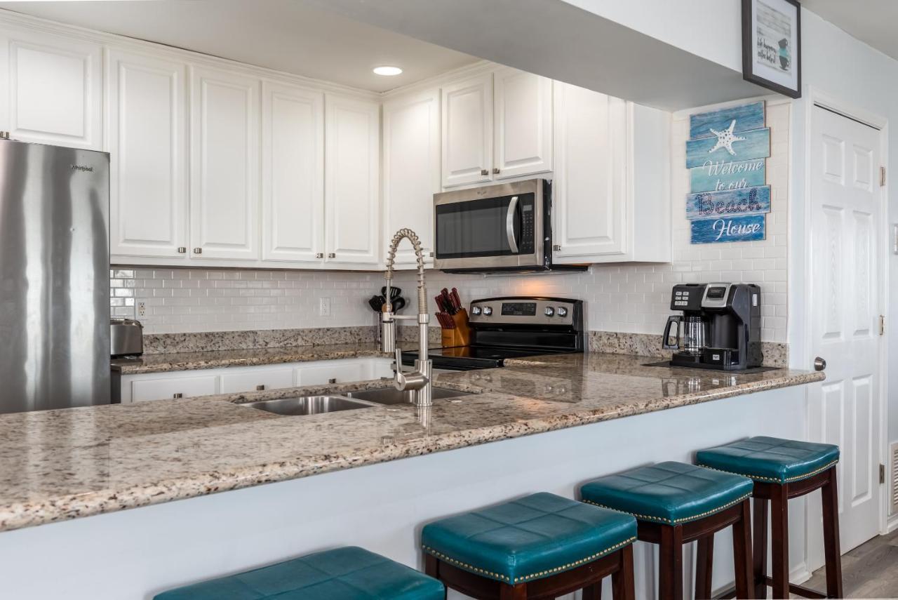 Strand Castle - Gulf Front! An Ideal Layout With Game Room, Small Private Pool, And Roof Top Crow'S Nest! Home Dauphin Island Dış mekan fotoğraf